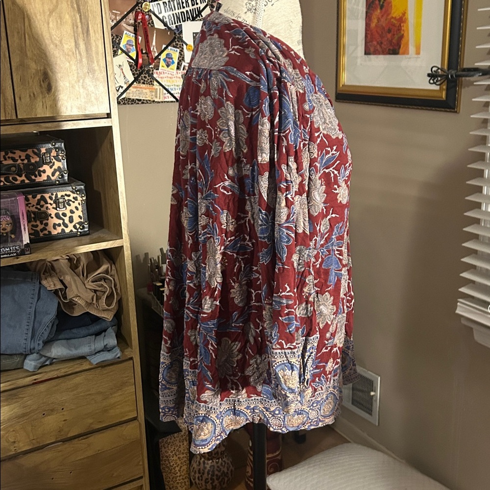 Lucky Brand Red and Blue Floral Blouse - 2X - Picture 2 of 6